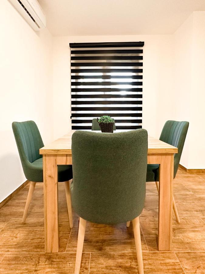 Kiko Apartmani Lux Nagybecskerek Kültér fotó